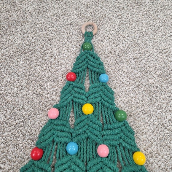 Vintage Green Macrame Christmas Tree Wall Hanging Wooden Beads Handmade - Picture 6 of 10